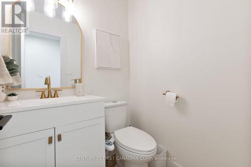 60 - 35 Waterman Avenue, London South (South R), ON - Indoor Photo Showing Bathroom