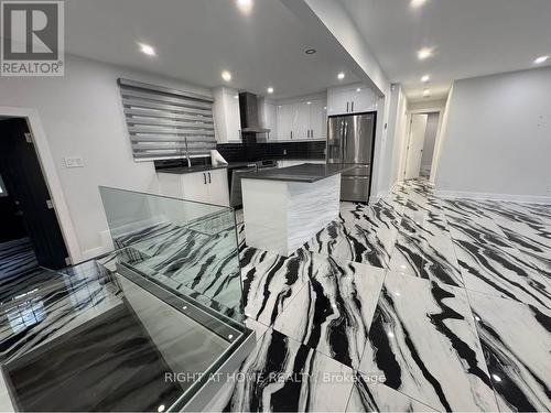 1373 Normandy Crescent, Ottawa, ON - Indoor