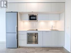 3001 - 575 BLOOR STREET E  Toronto, ON M4W 0B2