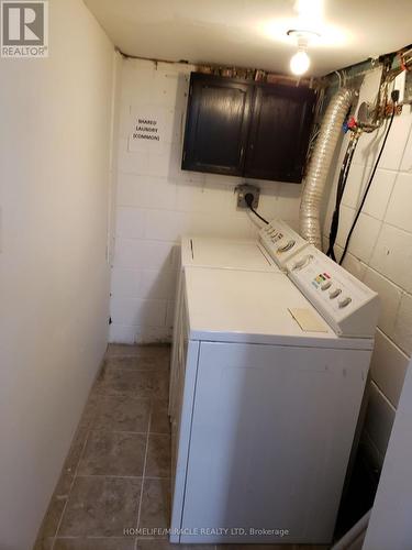 3481 Ashcroft Crescent, Mississauga, ON - Indoor Photo Showing Laundry Room