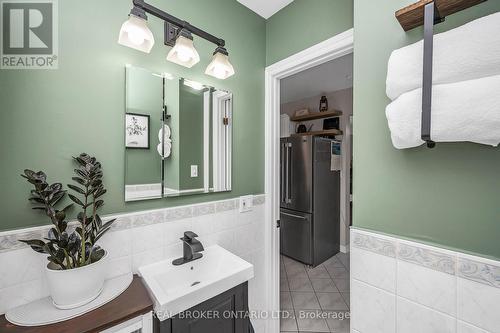22 - 6 Vineland Avenue, Hamilton, ON - Indoor Photo Showing Bathroom