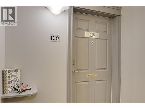 Guest Suite - 265 Froelich Road Unit# 204, Kelowna, BC - Indoor Photo Showing Other Room