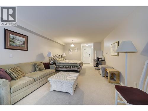 Guest Suite for friends and family - 265 Froelich Road Unit# 204, Kelowna, BC - Indoor Photo Showing Living Room