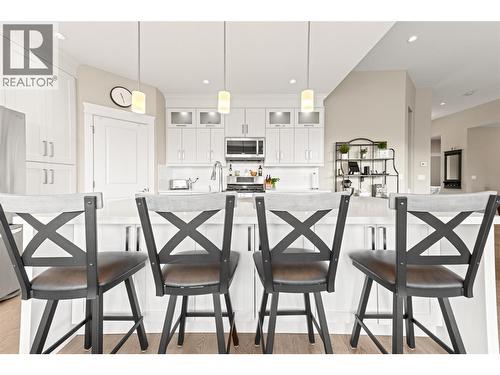 1064 Aurora Heights, West Kelowna, BC - Indoor Photo Showing Dining Room