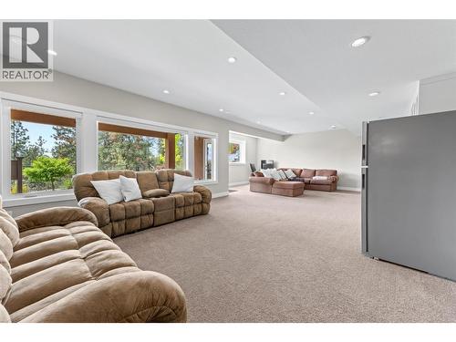 1064 Aurora Heights, West Kelowna, BC - Indoor Photo Showing Other Room