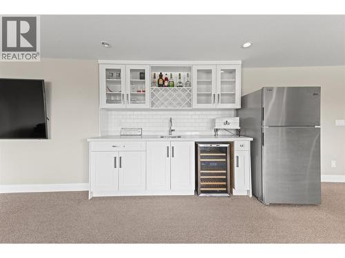 1064 Aurora Heights, West Kelowna, BC - Indoor Photo Showing Other Room