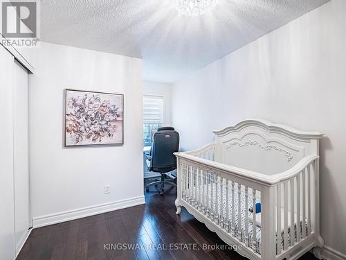 3221 Redpath Circle, Mississauga, ON - Indoor Photo Showing Bedroom