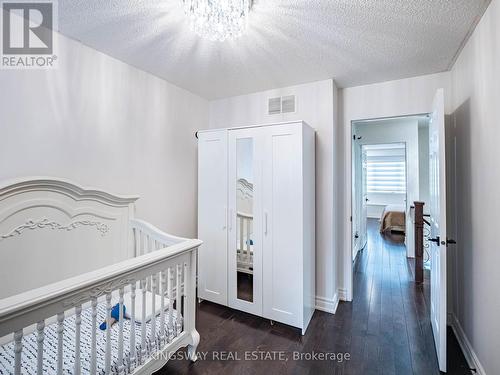3221 Redpath Circle, Mississauga, ON - Indoor Photo Showing Bedroom