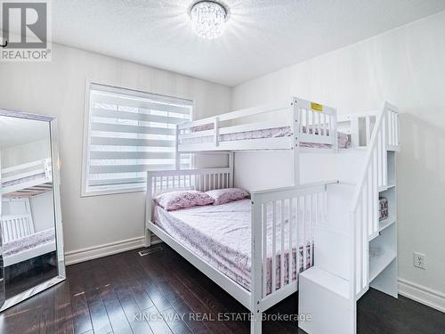 3221 Redpath Circle, Mississauga, ON - Indoor Photo Showing Bedroom