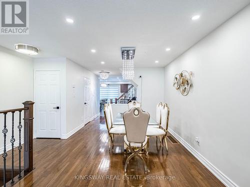3221 Redpath Circle, Mississauga, ON - Indoor Photo Showing Dining Room