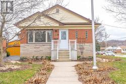 2 - 73 OFIELD ROAD  Hamilton, ON L8S 2M6