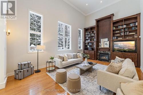 1189 Glen Road, Mississauga, ON - Indoor Photo Showing Living Room With Fireplace
