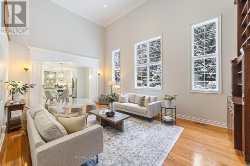 1189 Glen Road, Mississauga, ON - Indoor Photo Showing Living Room