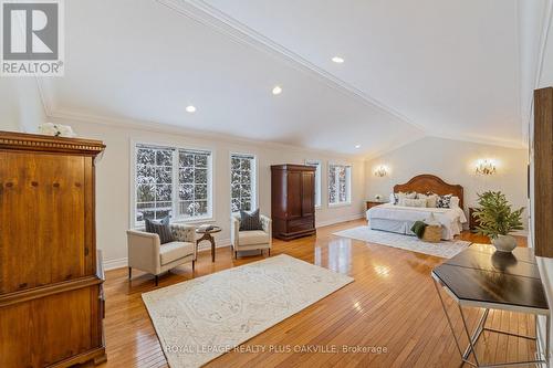 1189 Glen Road, Mississauga, ON - Indoor Photo Showing Living Room