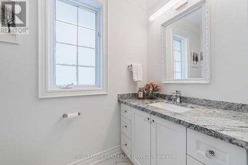 1189 Glen Road, Mississauga, ON - Indoor Photo Showing Bathroom