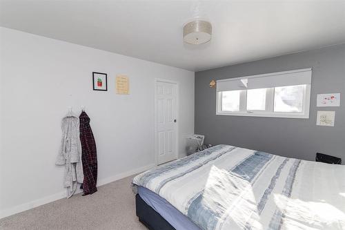30 Bishop Bay, Carman, MB - Indoor Photo Showing Bedroom