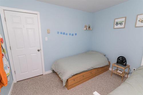 30 Bishop Bay, Carman, MB - Indoor Photo Showing Bedroom