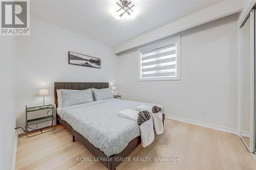 4023 Bishopstoke Lane, Mississauga, ON - Indoor Photo Showing Bedroom