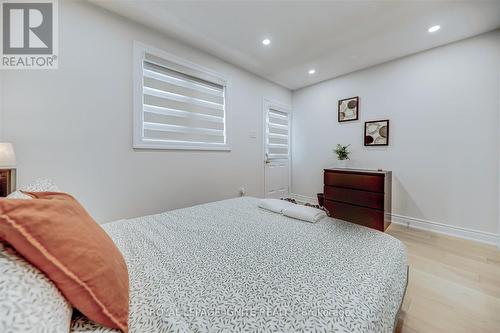 4023 Bishopstoke Lane, Mississauga, ON - Indoor Photo Showing Bedroom