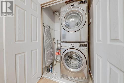 4023 Bishopstoke Lane, Mississauga, ON - Indoor Photo Showing Laundry Room