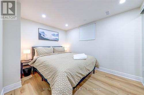 4023 Bishopstoke Lane, Mississauga, ON - Indoor Photo Showing Bedroom