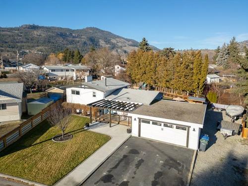 9574 Robson Crescent  Summerland, BC V0H 1Z0