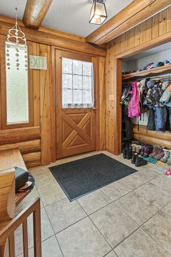 1084 Simmons Road, Creston, BC - Indoor Photo Showing Other Room