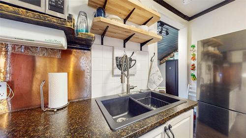310 Kootenay Street, Cranbrook, BC - Indoor Photo Showing Kitchen With Double Sink