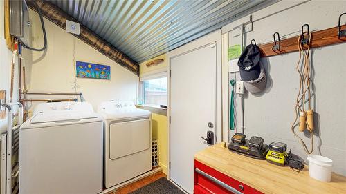 310 Kootenay Street, Cranbrook, BC - Indoor Photo Showing Laundry Room