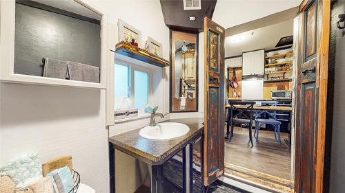 310 Kootenay Street, Cranbrook, BC - Indoor