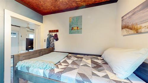 310 Kootenay Street, Cranbrook, BC - Indoor Photo Showing Bedroom