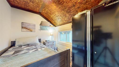 310 Kootenay Street, Cranbrook, BC - Indoor Photo Showing Bedroom