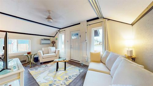 310 Kootenay Street, Cranbrook, BC - Indoor