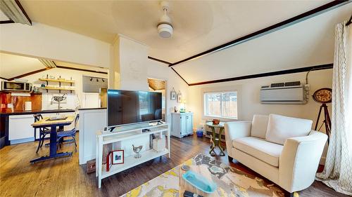 310 Kootenay Street, Cranbrook, BC - Indoor Photo Showing Living Room