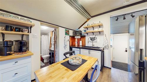 310 Kootenay Street, Cranbrook, BC - Indoor