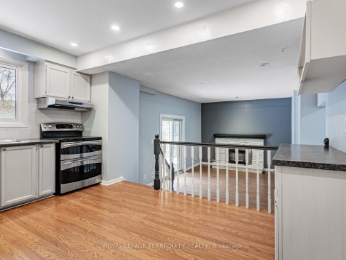 2619 Spruce Needle Drive, Mississauga, ON - Indoor Photo Showing Kitchen