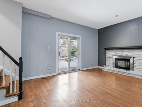 2619 Spruce Needle Drive, Mississauga, ON - Indoor Photo Showing Living Room With Fireplace
