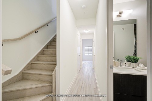 601-7 Steckley House Lane, Richmond Hill, ON - Indoor