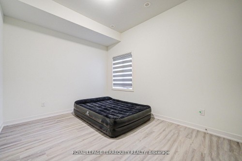 601-7 Steckley House Lane, Richmond Hill, ON - Indoor Photo Showing Other Room