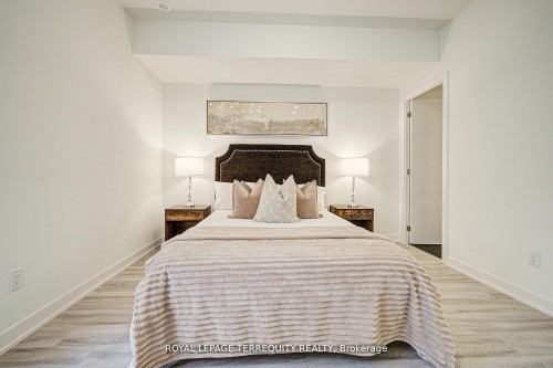 601-7 Steckley House Lane, Richmond Hill, ON - Indoor Photo Showing Bedroom