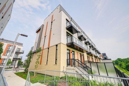 601-7 Steckley House Lane, Richmond Hill, ON - Outdoor