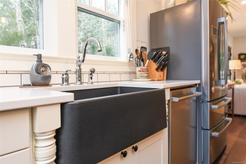 237 Morland Rd, Comox, BC 