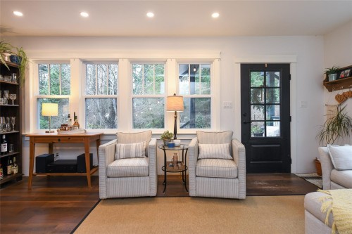 237 Morland Rd, Comox, BC 