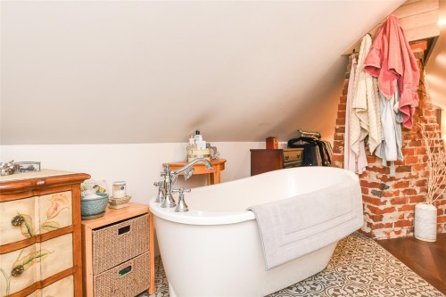 237 Morland Rd, Comox, BC 