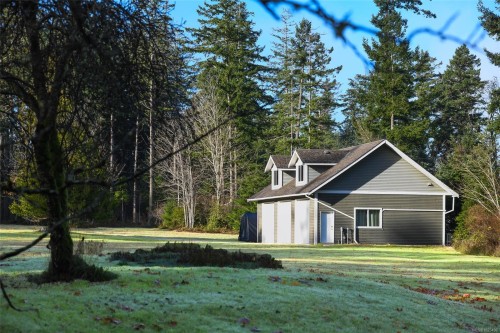 237 Morland Rd, Comox, BC 