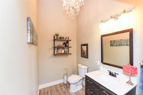 237 Morland Rd, Comox, BC 