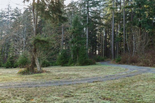 237 Morland Rd, Comox, BC 