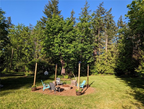 237 Morland Rd, Comox, BC 