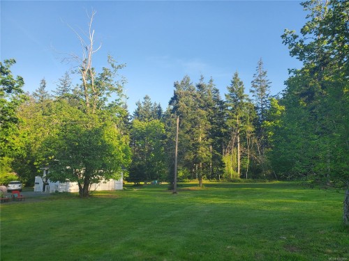 237 Morland Rd, Comox, BC 