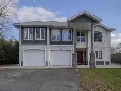 100 Queen Street  Barwick, ON P0W 1A0